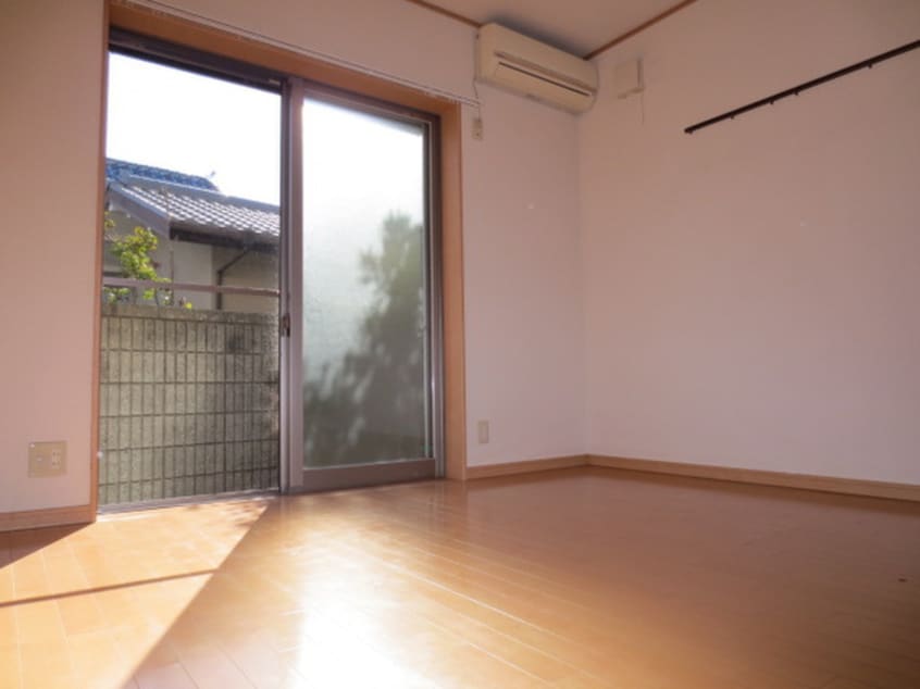 居室 ソワサント上の丸