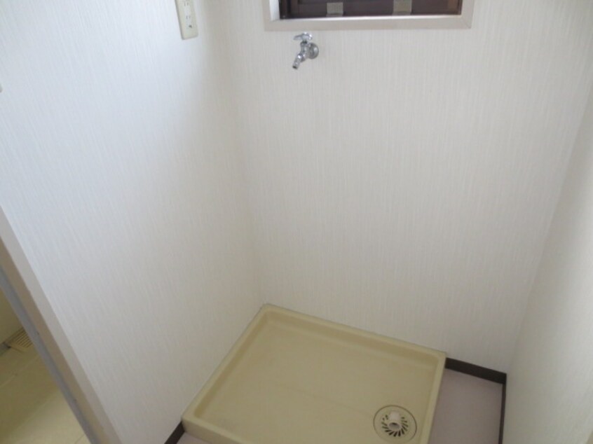 洗濯機置場 エレガンス松本２号館