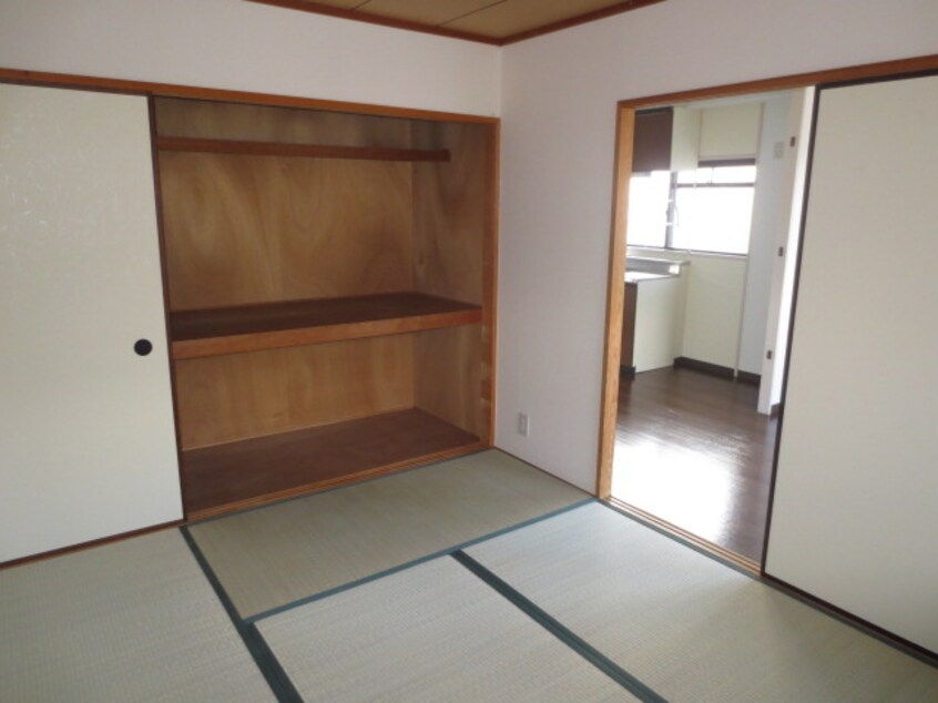 居室 エレガンス松本２号館