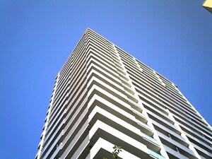 ﾛｲﾔﾙﾀﾜｰ大阪谷町604･704号室