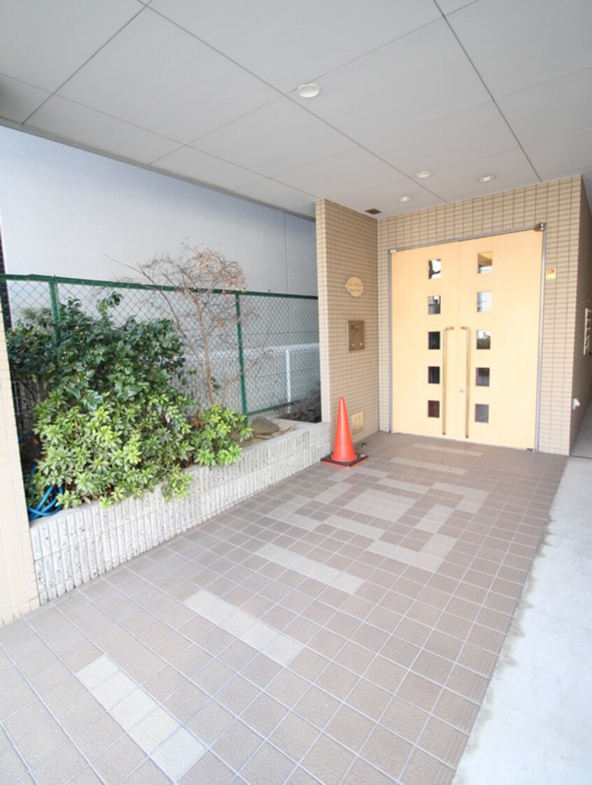 エントランス部分 パレスサイト