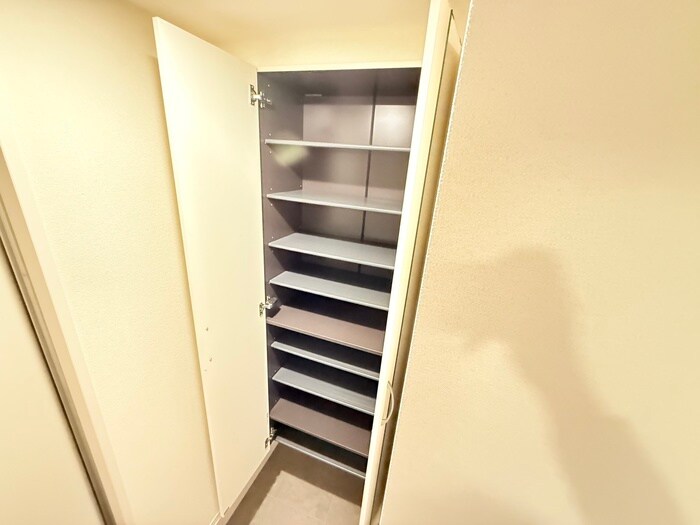 靴箱 アヴェルラ堺