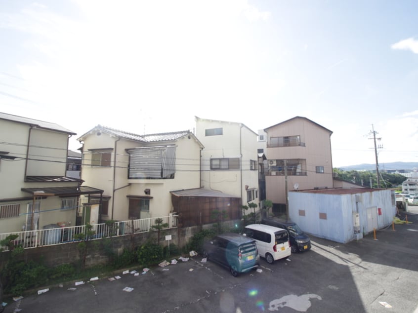 室内からの展望 家具町ハイツ