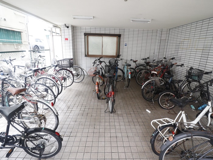 駐輪場 リオーラ神戸