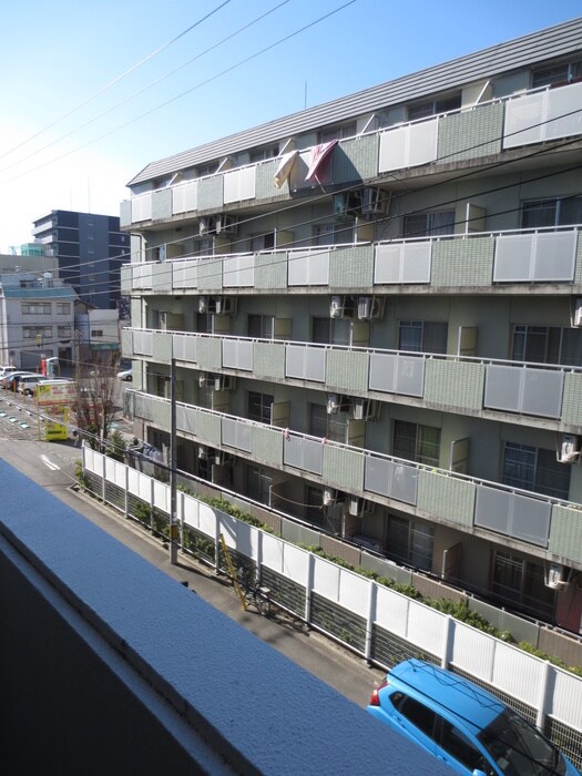 室内からの展望 Gramercy Juso-higashi 2nd