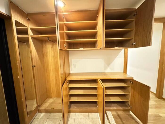 靴箱 コート帝塚山中(402)