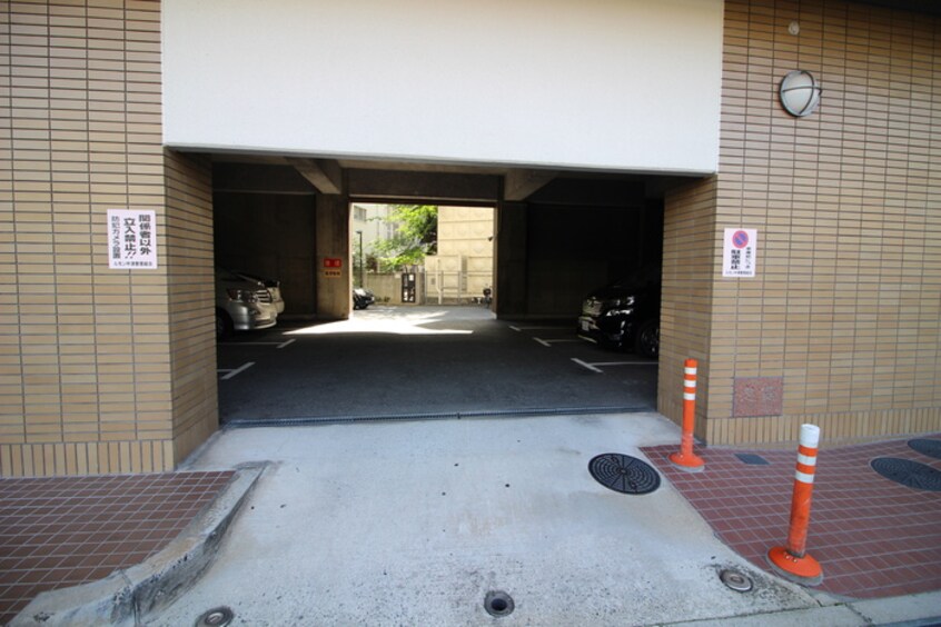 駐車場 ルモン中津（405）