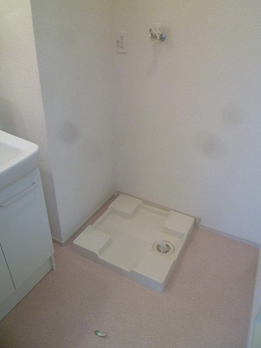 洗濯機置場 Ｓｉｎｇ-Ｆ