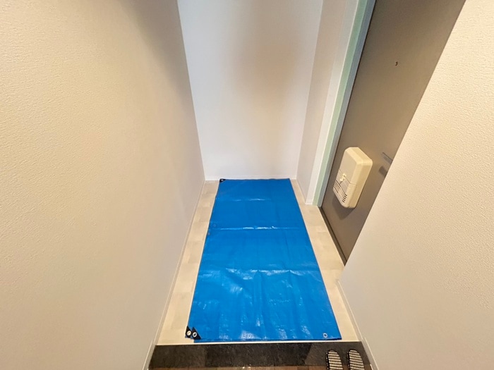 玄関 リバ－サイド箕面