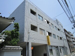川村マンション