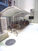 駐輪場 アネスト北堀江