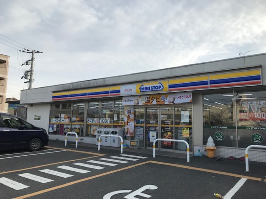 ミニストップ大津大萱店(コンビニ)まで800m メルシ－瀬田