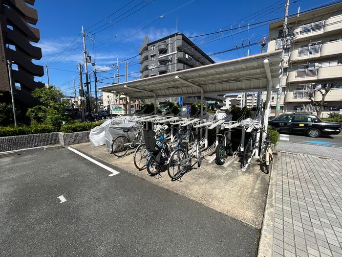 駐輪場 アルカディアイースト