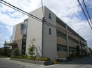 ピースコート園田の外観