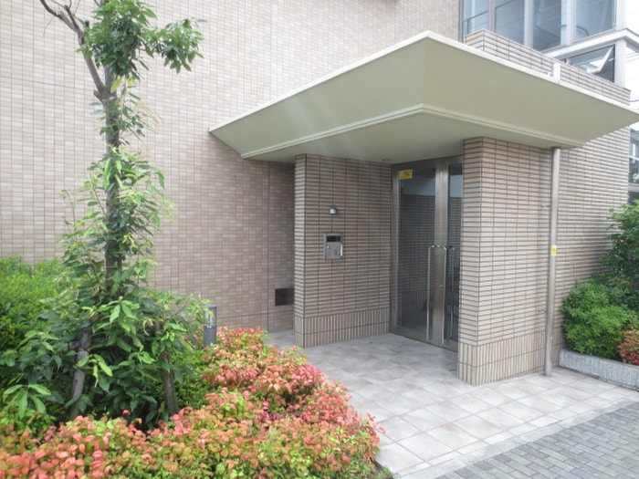 エントランス部分 ピースコート園田