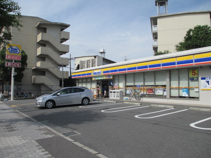 ミニストップ尼崎口田中店(コンビニ)まで360m ピースコート園田