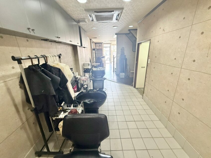 居室 久世里ノ西店舗付き住宅