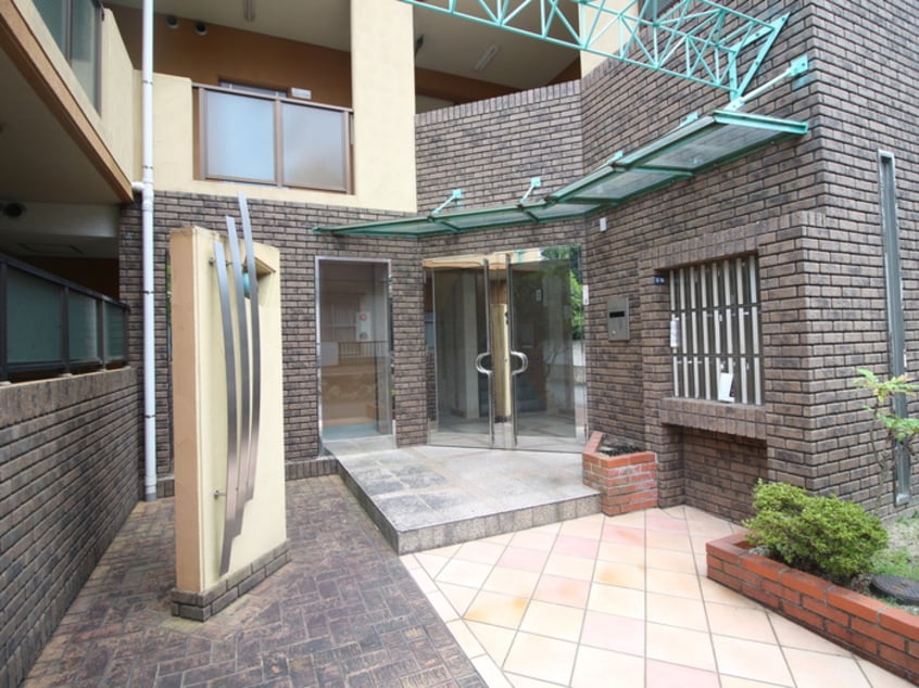 エントランス部分 ヴァンクリ－フ