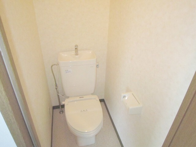 トイレ ヴァンクリ－フ