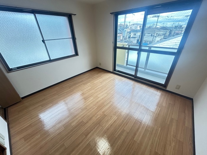 居室 ヴァンクリ－フ