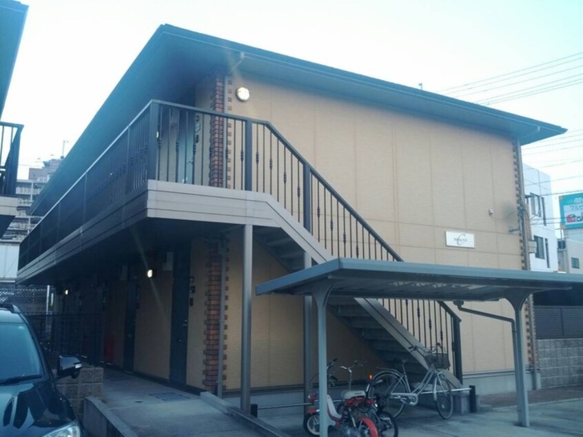 エントランス部分 フェリ－チェヒルＣ棟