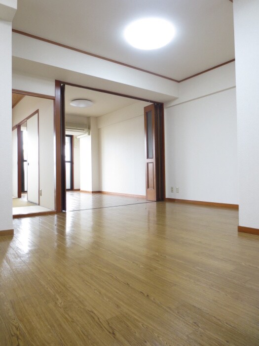 居室 フロイデン 北大路