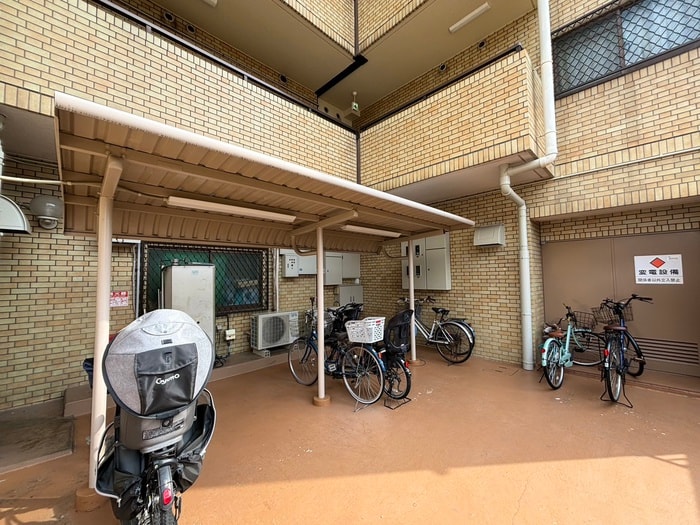 駐輪場 ロイヤルハイツ南栄