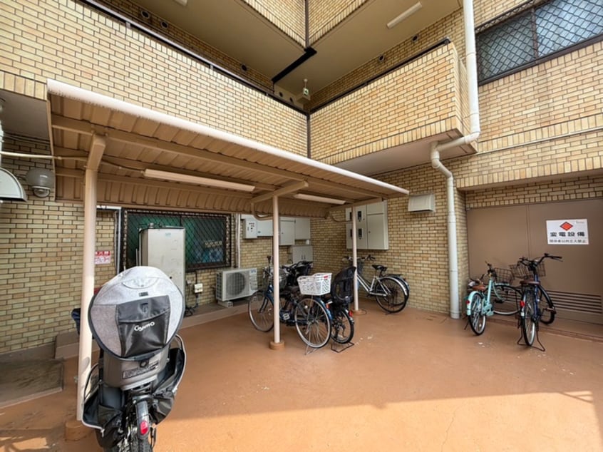 駐輪場 ロイヤルハイツ南栄