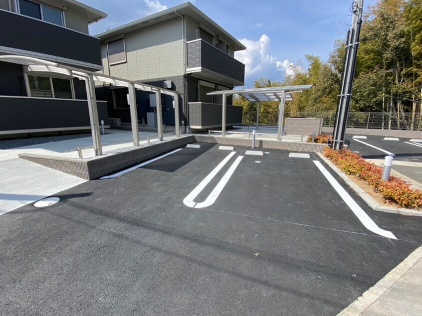 駐車場 深草プロジェクトB棟