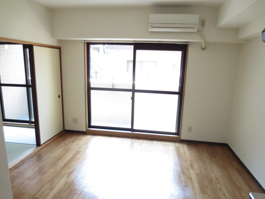 居室 ウエストフィールド里中