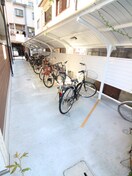駐輪場 Bonne journee