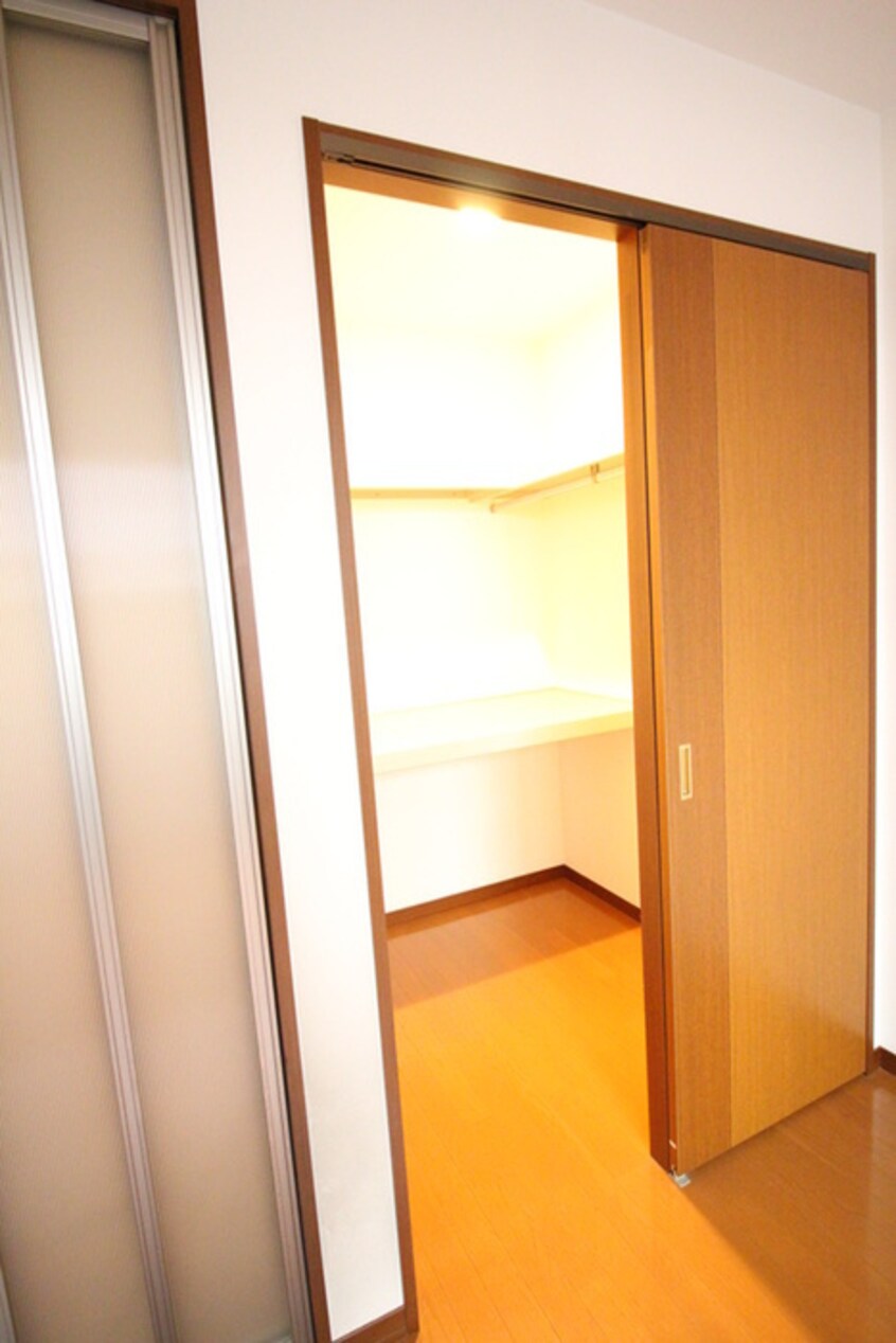 収納 エステート旭