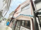 蛍池南町２丁目貸家の外観