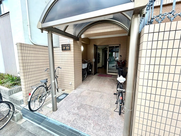 エントランス部分 シャンボ－ル中野