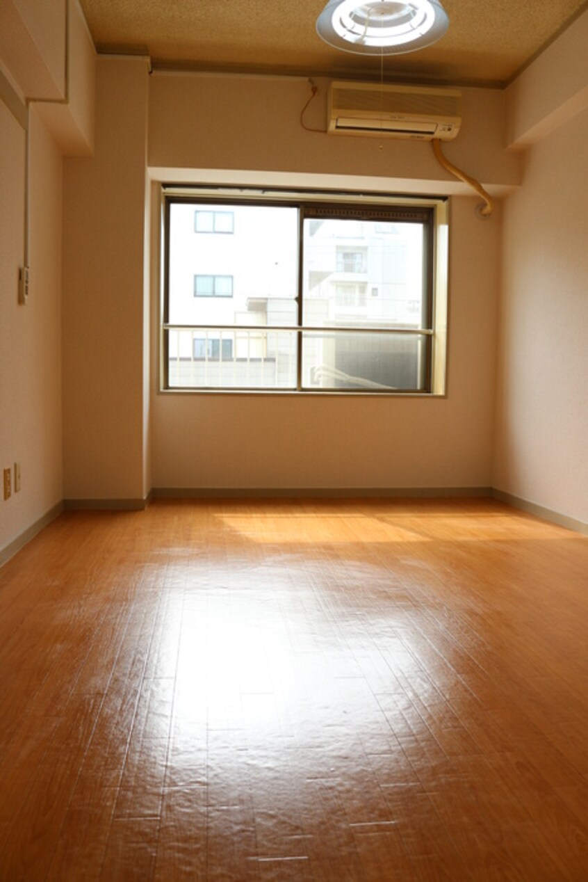 居室 シャンボ－ル中野