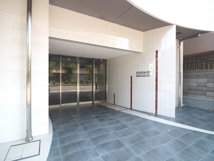 エントランス部分 ｾﾚﾆﾃ西中島アリア壱番館