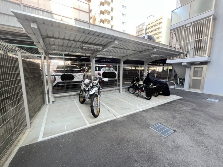 バイク置き場 ｴｽﾘｰﾄﾞﾚｼﾞﾃﾞﾝｽ新大阪ﾌﾟﾗｲﾑ