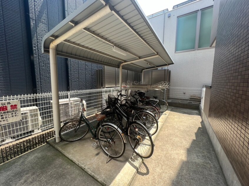 駐輪場 シャン・ド・フル－ル岸和田
