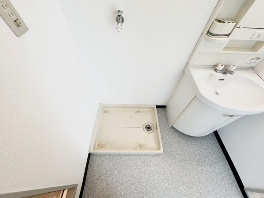 洗濯機置場 フェスタ待兼山