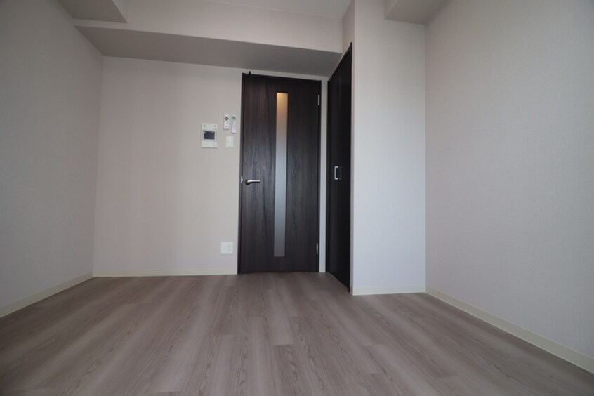 居室 シロハイヌ尼崎中央