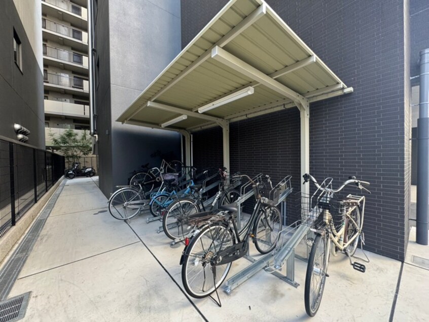 駐輪場 シロハイヌ尼崎中央