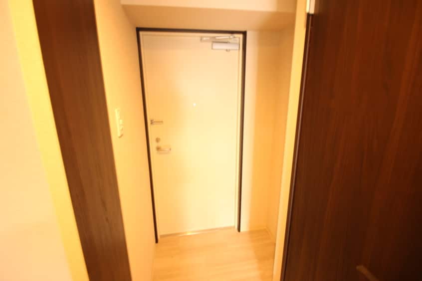 玄関 シロハイヌ尼崎中央