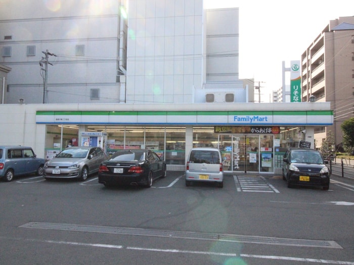 ファミリーマート(コンビニ)まで230m トラストアビコ