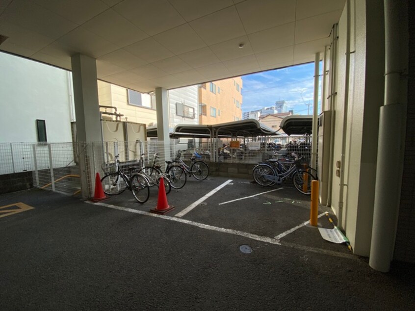 駐輪場 チェリ－ブロッサム