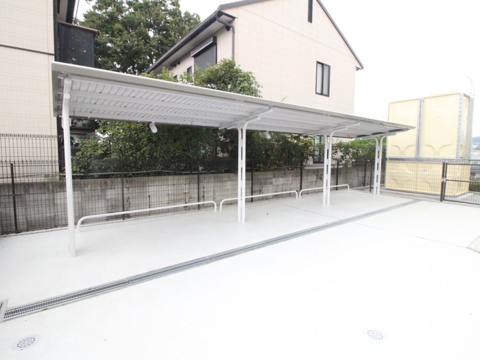 駐輪場 レジオンス阪杉