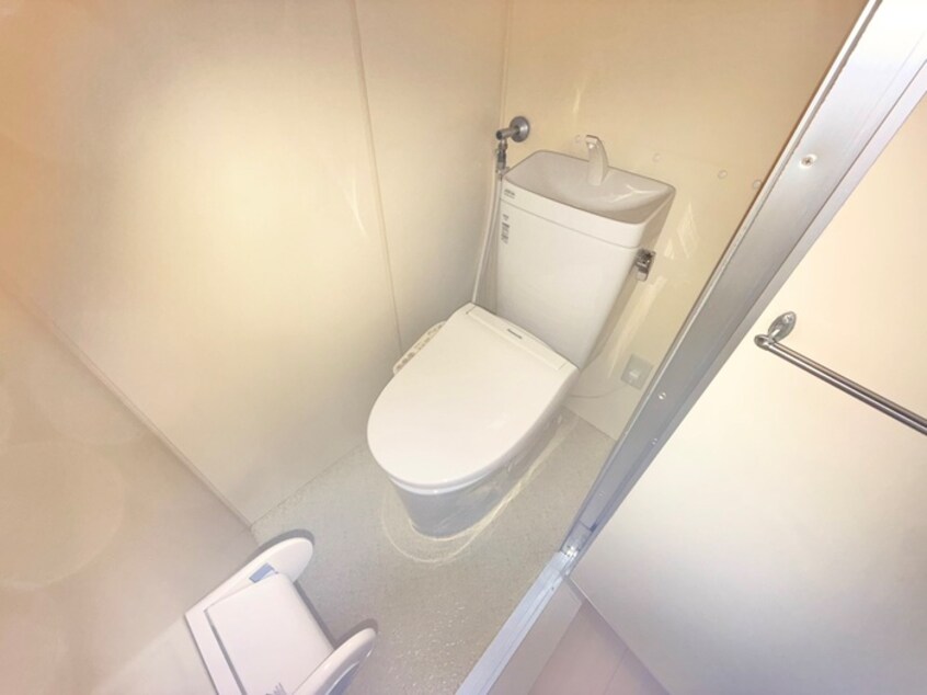 トイレ 三国ＤＥＮＯビル