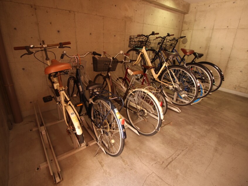 駐輪場 堂島プライマリーワン