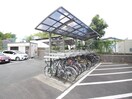 駐輪場 シャルレ13番館