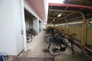 駐輪場 ｽﾁｭｰﾃﾞﾝﾄﾊﾟﾚｽ茨木