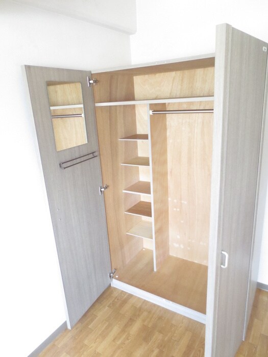 収納 ｽﾁｭｰﾃﾞﾝﾄﾊﾟﾚｽ茨木